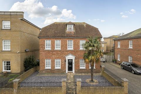4 bedroom detached house for sale, Ardent Avenue, Walmer, Deal