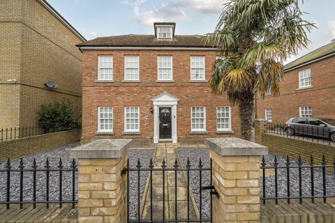 4 bedroom detached house for sale, Ardent Avenue, Walmer, Deal