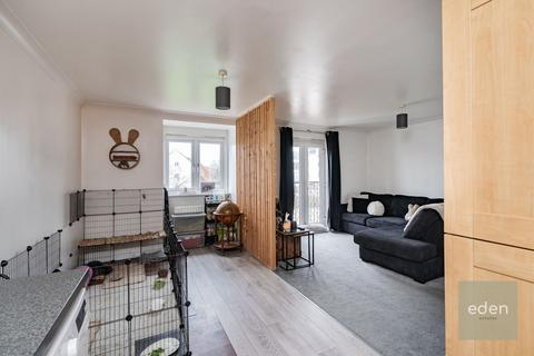 2 bedroom apartment for sale, Sherwood Avenue, Larkfield, ME20