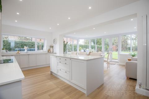 3 bedroom chalet for sale, High Street, Wicklewood