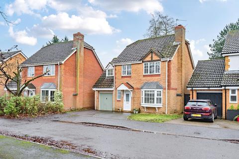 4 bedroom detached house for sale, Richmond Close, Devizes