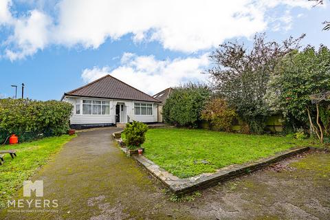 Oak Avenue, Christchurch, BH23 2