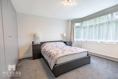 4 bedroom detached bungalow for sale, Oak Avenue, Christchurch, BH23 2