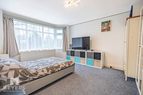 4 bedroom detached bungalow for sale, Oak Avenue, Christchurch, BH23 2