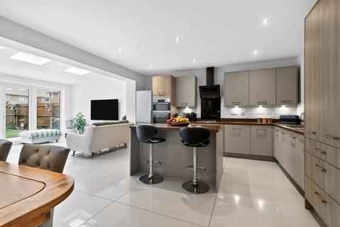 4 bedroom detached house for sale, Green Hill Drive, Leyland, PR25