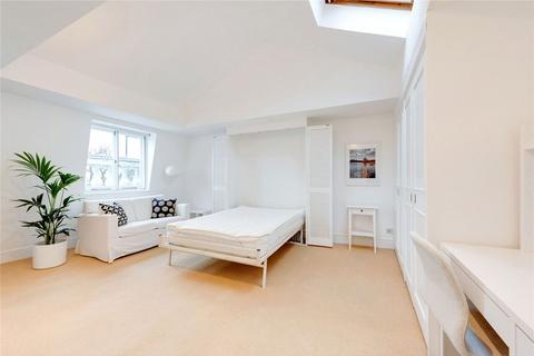 Studio to rent, Onslow Gardens, London SW7