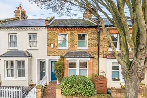 3 bedroom house for sale, Gould Road, Twickenham TW2