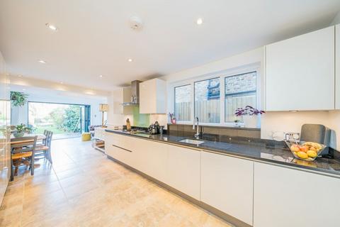 3 bedroom house for sale, Gould Road, Twickenham TW2
