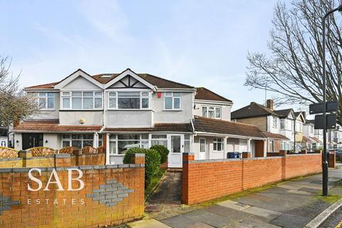 undefined, Woodstock Avenue, Southall, UB1