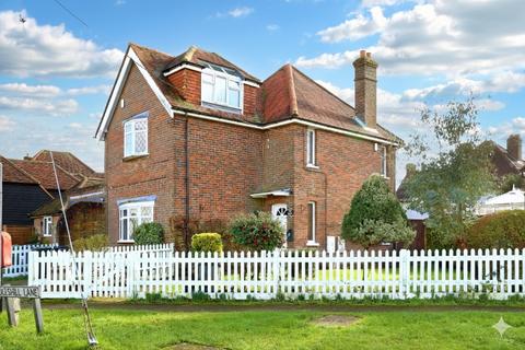3 bedroom detached house for sale, Coleshill Lane, Winchmore Hill, Amersham, Buckinghamshire, HP7