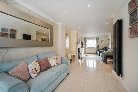 undefined, Barncroft Close, Tangmere
