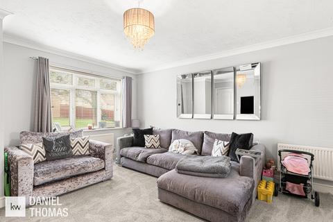 3 bedroom semi-detached house for sale, DANIEL THOMAS | Wren Drive, Margherita Road, Waltham Abbey, EN9 3TX