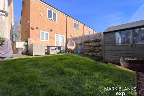 2 bedroom end of terrace house for sale, Buttercup Road, Plymouth PL6