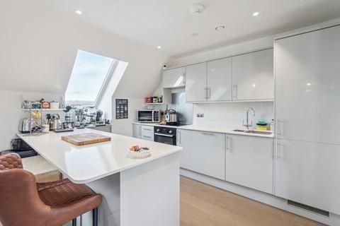 2 bedroom flat for sale, Regent Place, Sycamore Road, Amersham