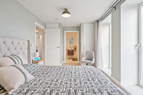 2 bedroom flat for sale, Regent Place, Sycamore Road, Amersham