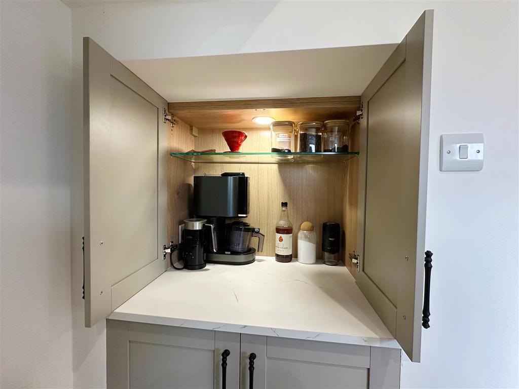 Built-in coffee station