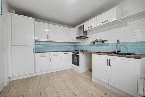 3 bedroom semi-detached house for sale, Arden Way, Market Harborough LE16
