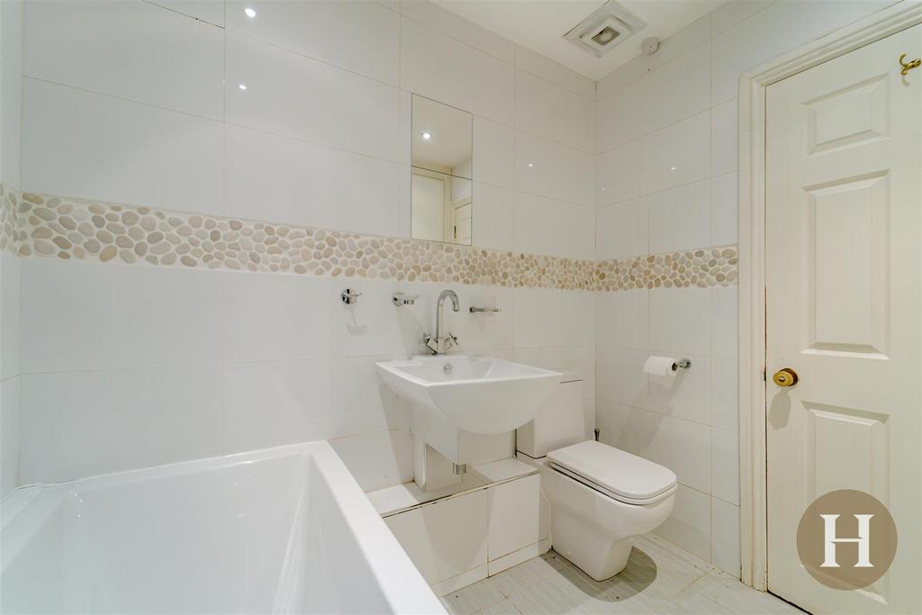 Hadleigh Estate Agents-21.jpg