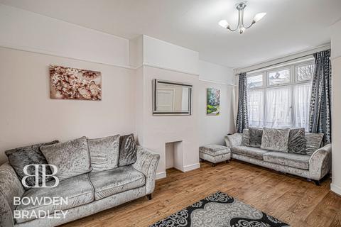 3 bedroom terraced house for sale, Coniston Gardens, Redbridge, IG4