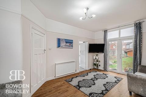 3 bedroom terraced house for sale, Coniston Gardens, Redbridge, IG4