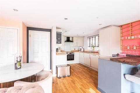 undefined, Risborough Road, Little Kimble, Aylesbury, Buckinghamshire, HP17
