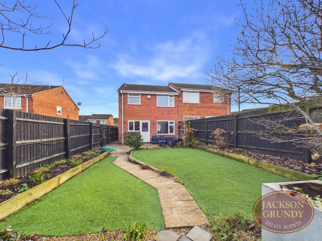 Maclean Close