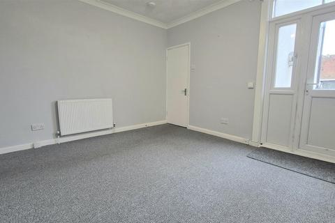 3 bedroom terraced house to rent, Leopold Street, Southsea
