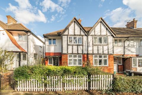 3 bedroom house to rent, Park Drive, London W3
