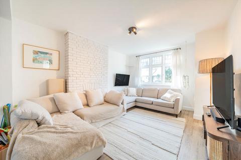 3 bedroom house to rent, Park Drive, London W3