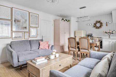 2 bedroom apartment for sale, Acanthus Court, Cirencester