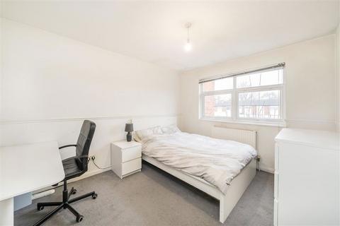 undefined, Borland Road, Teddington TW11