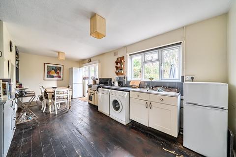 undefined, Ninehams Road, Caterham CR3