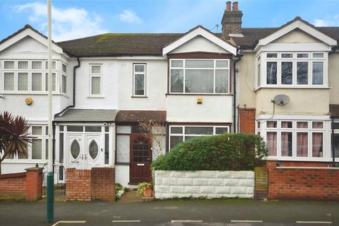 4 bedroom terraced house to rent, Princes Road, Romford, Essex, RM1
