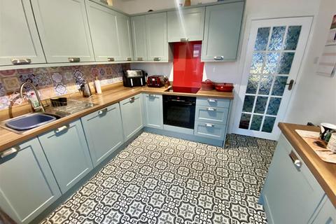 2 bedroom semi-detached bungalow for sale, Fountain Drive, Roberttown