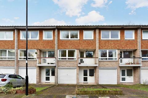 4 bedroom terraced house for sale, Park Gate, Mount Avenue, London