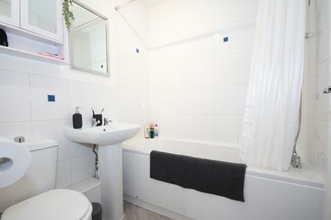 undefined, Lightwater GU18