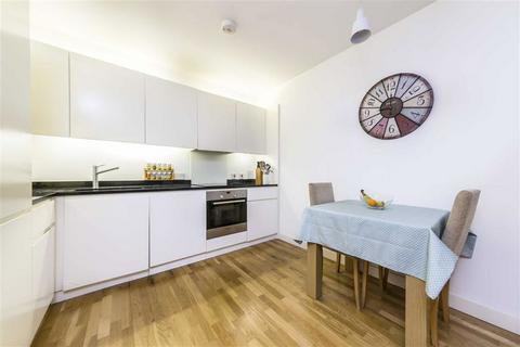 2 bedroom flat to rent, Amelia Street, London SE17