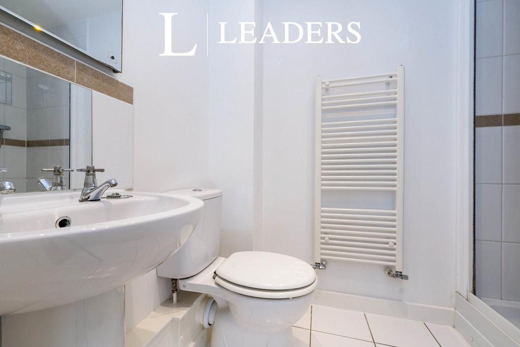 5 - ensuite