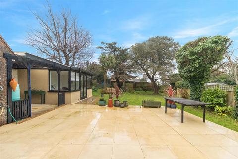 5 bedroom detached house for sale, Beacon Road, Seaford