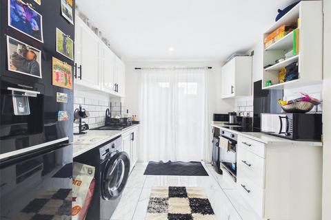 3 bedroom end of terrace house for sale, Woodruff Close, Gloucester, Gloucestershire, GL4