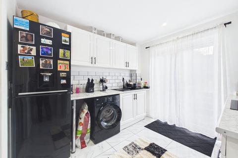3 bedroom end of terrace house for sale, Woodruff Close, Gloucester, Gloucestershire, GL4