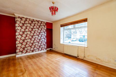 3 bedroom flat for sale, 27/1 West Pilton Gardens, Pilton, Edinburgh, EH4