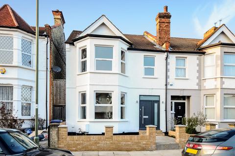 4 bedroom house to rent, Fallow Court Avenue, North Finchley, London, N12