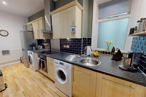 2 bedroom terraced house for sale, Cote Lane, Allerton, Bradford