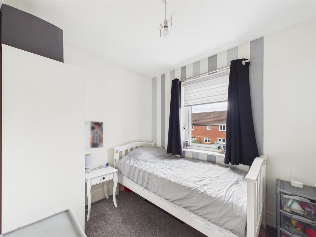 Bed 3.jpg