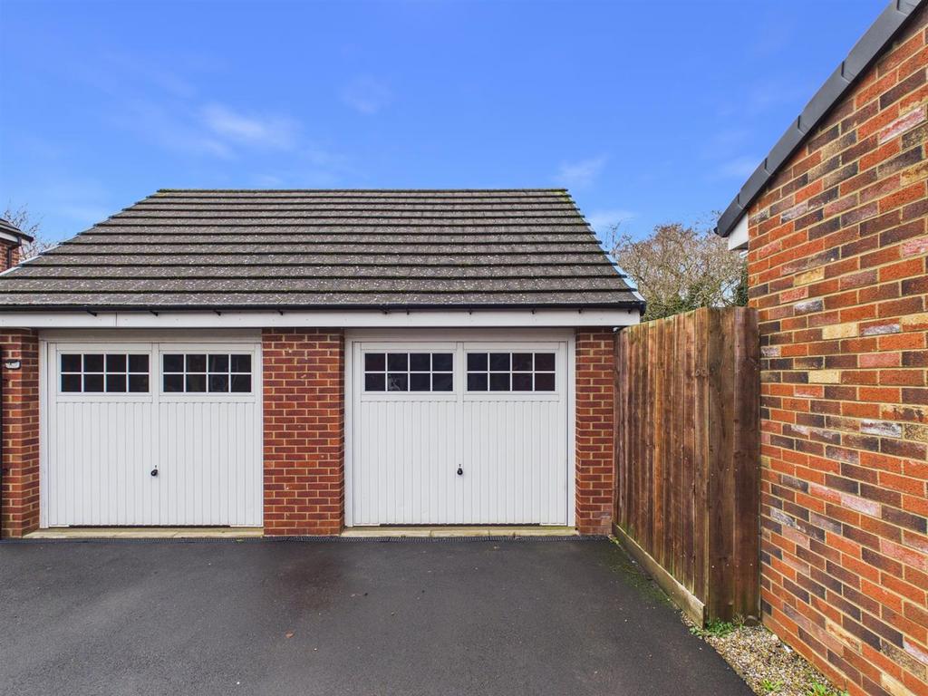 Garage.jpg