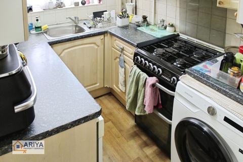 3 bedroom semi-detached house for sale, The Approach, Crown Hills, Leicester LE5