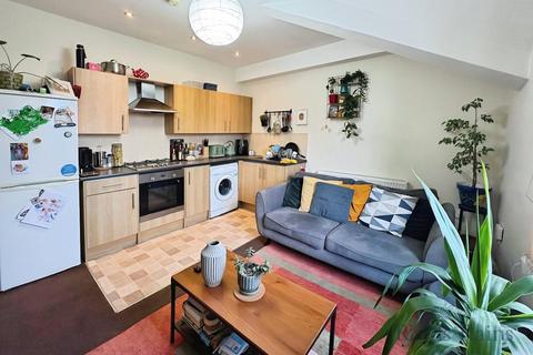2 bedroom apartment to rent, Bentley Road, Merseyside L8