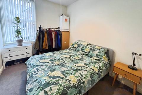 2 bedroom apartment to rent, Bentley Road, Merseyside L8