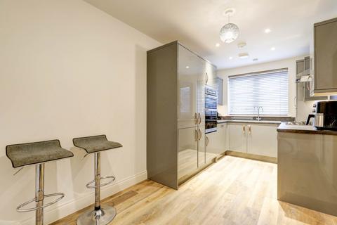 3 bedroom end of terrace house for sale, Brewery Court, Blandford St Mary